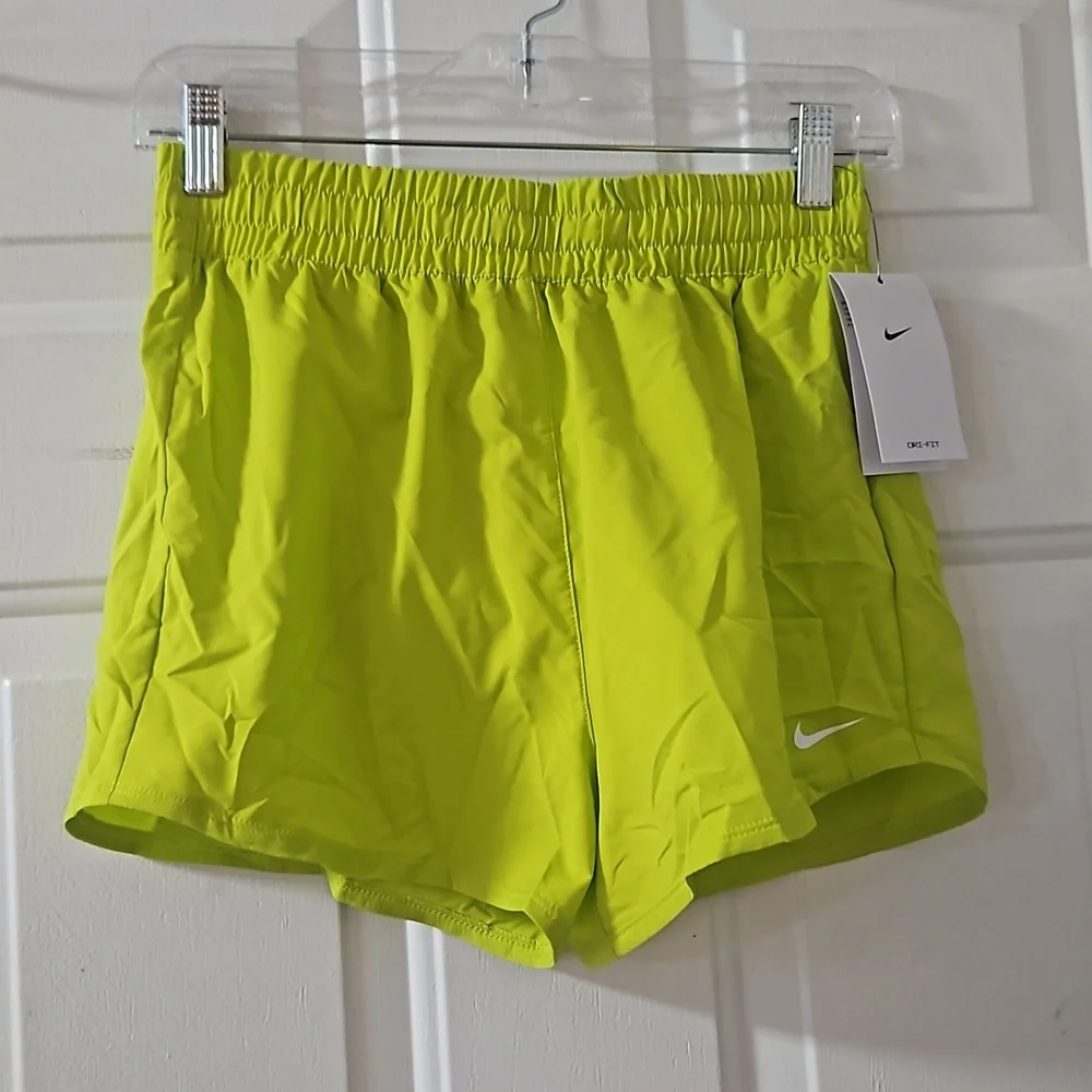Nike Dri-FIT One High-Waisted Woven Training Shorts: GREEN: NWT: SZ L